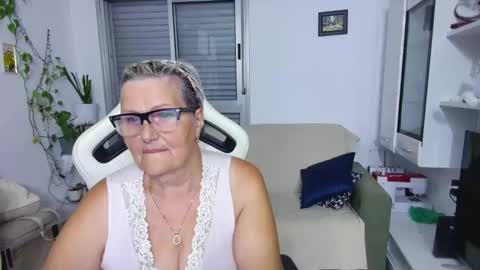 Snapshot of selenna57 chatting on 06.01.26 Selenna online show from 06.01.26