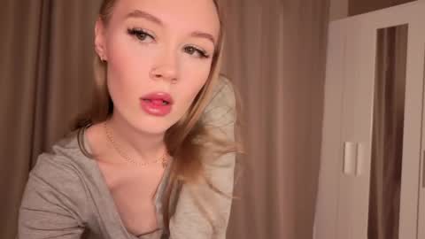 Snapshot of selina__moon chatting on 04.30.26 Selina online show from 04.30.26