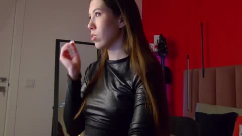 Nicole online show from 04.27.26