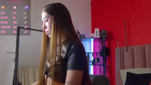 Nicole online show from 06.12.26