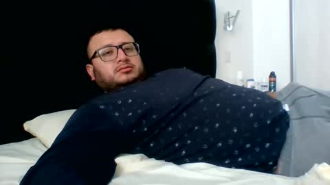 Snapshot of sementalpajero chatting on 10.19.25 sementalpajero online show from 10.19.25