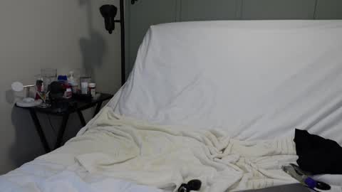 Snapshot of sensatyr chatting on 01.01.25 Daddy Dave online show from 01.01.25