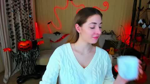 sensitiveheartt online show from 10.28.25