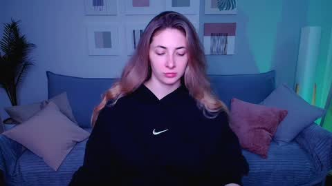 sensitiveheartt online show from 04.08.26