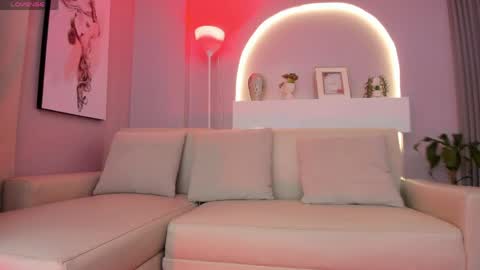 Snapshot of sensual_shanel chatting on 04.22.26 sensual_shanel online show from 04.22.26