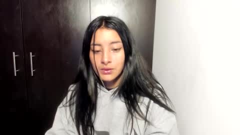 Snapshot of sensual_skinny chatting on 09.24.25 sensual_skinny online show from 09.24.25