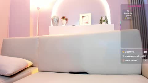 Sophie     online show from 02.28.26