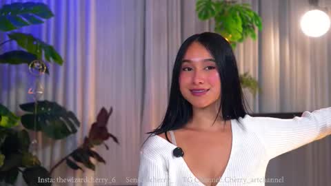 Maria- OF sensual bee online show from 02.09.26