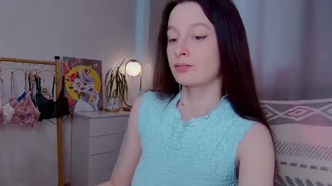 Snapshot of sensuallucy233 chatting on 06.01.26 sensuallucy233 online show from 06.01.26