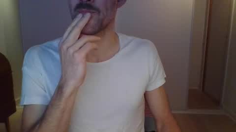 Snapshot of sensuasculine chatting on 01.06.25 Matt online show from 01.06.25