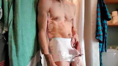 Snapshot of sensuasculine chatting on 03.05.25 Matt online show from 03.05.25