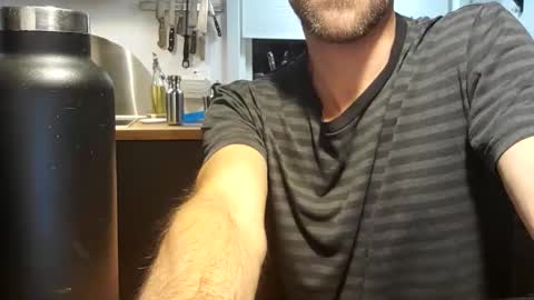 Snapshot of sensuasculine chatting on 10.10.25 Matt online show from 10.10.25