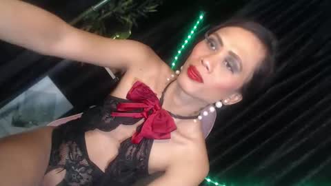 Snapshot of senyora_evangelista chatting on 04.21.26 senyora_evangelista online show from 04.21.26