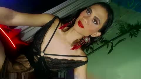 Snapshot of senyora_evangelista chatting on 05.13.26 senyora_evangelista online show from 05.13.26