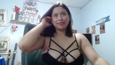 Snapshot of seraphim_01 chatting on 02.13.26 lissa online show from 02.13.26