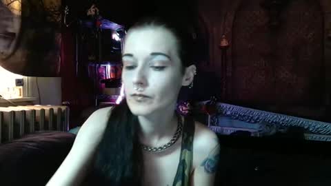 Snapshot of seraphinmunster chatting on 05.22.26 Seraphin Munster online show from 05.22.26