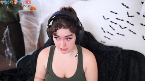 SeraReads online show from 10.29.25