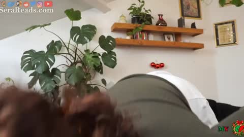 SeraReads online show from 12.22.25