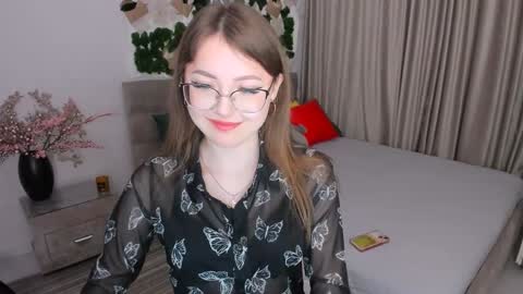 Ophelia online show from 02.04.25