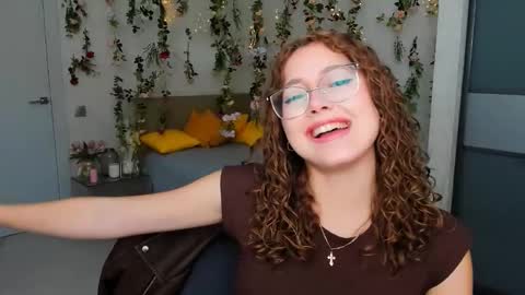 Ophelia online show from 09.19.25