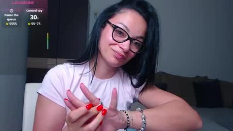 SereneSophi online show from 06.04.26