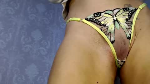 Snapshot of serenexxmilf chatting on 01.25.25 serenexx your MILF online show from 01.25.25