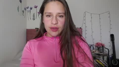 Snapshot of serenity_crystal chatting on 12.17.24 serenity_crystal online show from 12.17.24