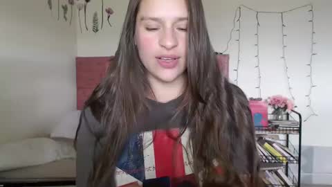 Snapshot of serenity_crystal chatting on 12.21.24 serenity_crystal online show from 12.21.24