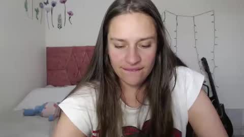 Snapshot of serenity_crystal chatting on 12.23.24 serenity_crystal online show from 12.23.24