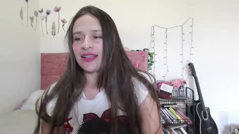 Snapshot of serenity_crystal chatting on 01.19.25 serenity_crystal online show from 01.19.25