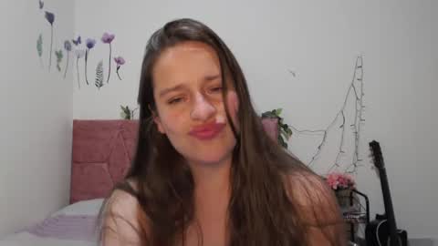 Snapshot of serenity_crystal chatting on 01.29.25 serenity_crystal online show from 01.29.25