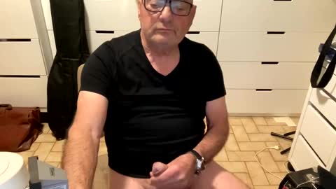 serge8413 online show from 12.11.24