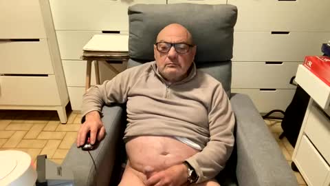 serge8413 online show from 01.01.25