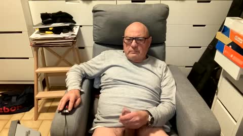 serge8413 online show from 02.08.25