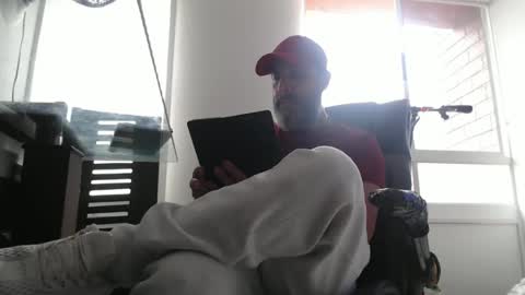 hetero serio discreto online show from 01.10.26