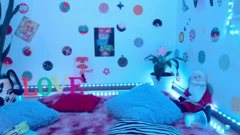 Snapshot of seuctive_woman57 chatting on 12.20.24 samy online show from 12.20.24