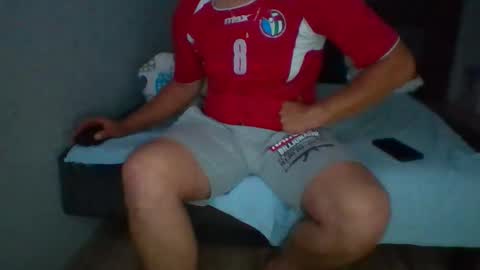 Snapshot of sewek101 chatting on 09.08.25 Sewerin online show from 09.08.25