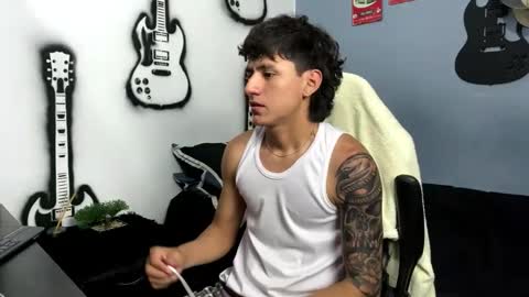 Snapshot of sex_love_sweat chatting on 11.23.25 sex_love_sweat online show from 11.23.25