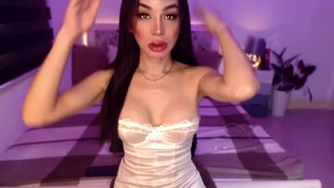 Snapshot of sexenchantresstgirl chatting on 07.11.26 Mistress Maria online show from 07.11.26