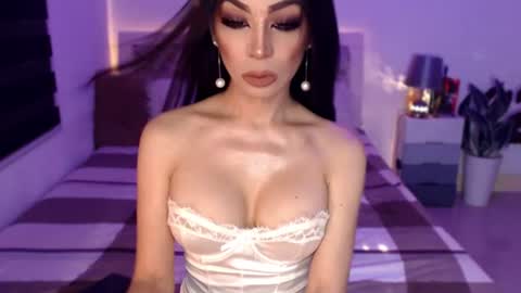 Snapshot of sexenchantresstgirl chatting on 07.30.26 Mistress Maria online show from 07.30.26