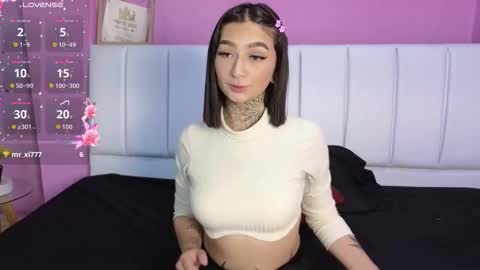 Snapshot of sexengel_lissa chatting on 10.10.25 sexengel_lissa online show from 10.10.25