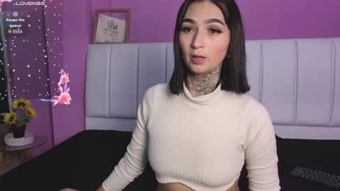 Snapshot of sexengel_lissa chatting on 10.19.25 sexengel_lissa online show from 10.19.25