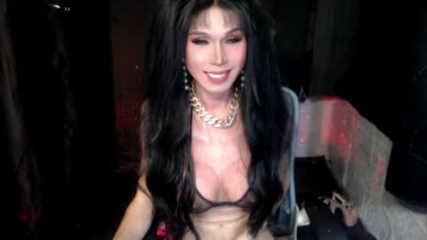 Snapshot of sexiest_asiants chatting on 09.15.25 nicole online show from 09.15.25