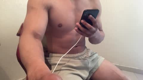 Snapshot of sexiest_bad_boy chatting on 06.20.26 sexiest_bad_boy online show from 06.20.26