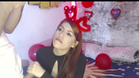 Snapshot of sexincompany chatting on 02.15.25 monserat y thony online show from 02.15.25