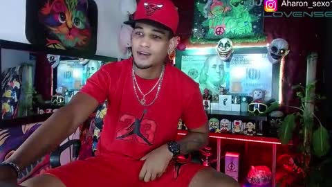 Snapshot of sexo_aharon chatting on 11.19.25 Aharon ravelo online show from 11.19.25
