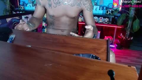 Snapshot of sexo_aharon chatting on 11.20.25 Aharon ravelo online show from 11.20.25