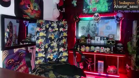 Snapshot of sexo_aharon chatting on 12.17.25 Aharon ravelo online show from 12.17.25