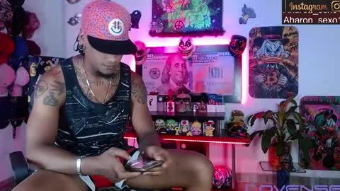 Snapshot of sexo_aharon chatting on 02.10.26 Aharon ravelo online show from 02.10.26