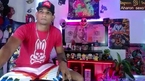 Snapshot of sexo_aharon chatting on 02.22.26 Aharon ravelo online show from 02.22.26